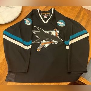 Koho NHL San Jose Sharks Jersey, Black, Original Logo, with Fight Strap